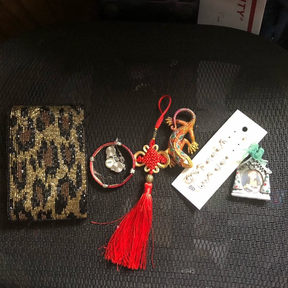 The Odds & Ends Bundle - 525 $25 or $20 w/offer